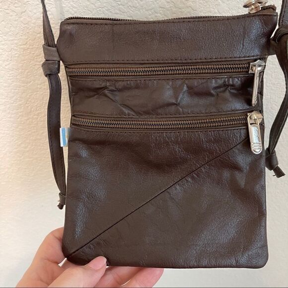 Handmade Argentinian Leather Crossbody Bag, Brown - Picture 1 of 10